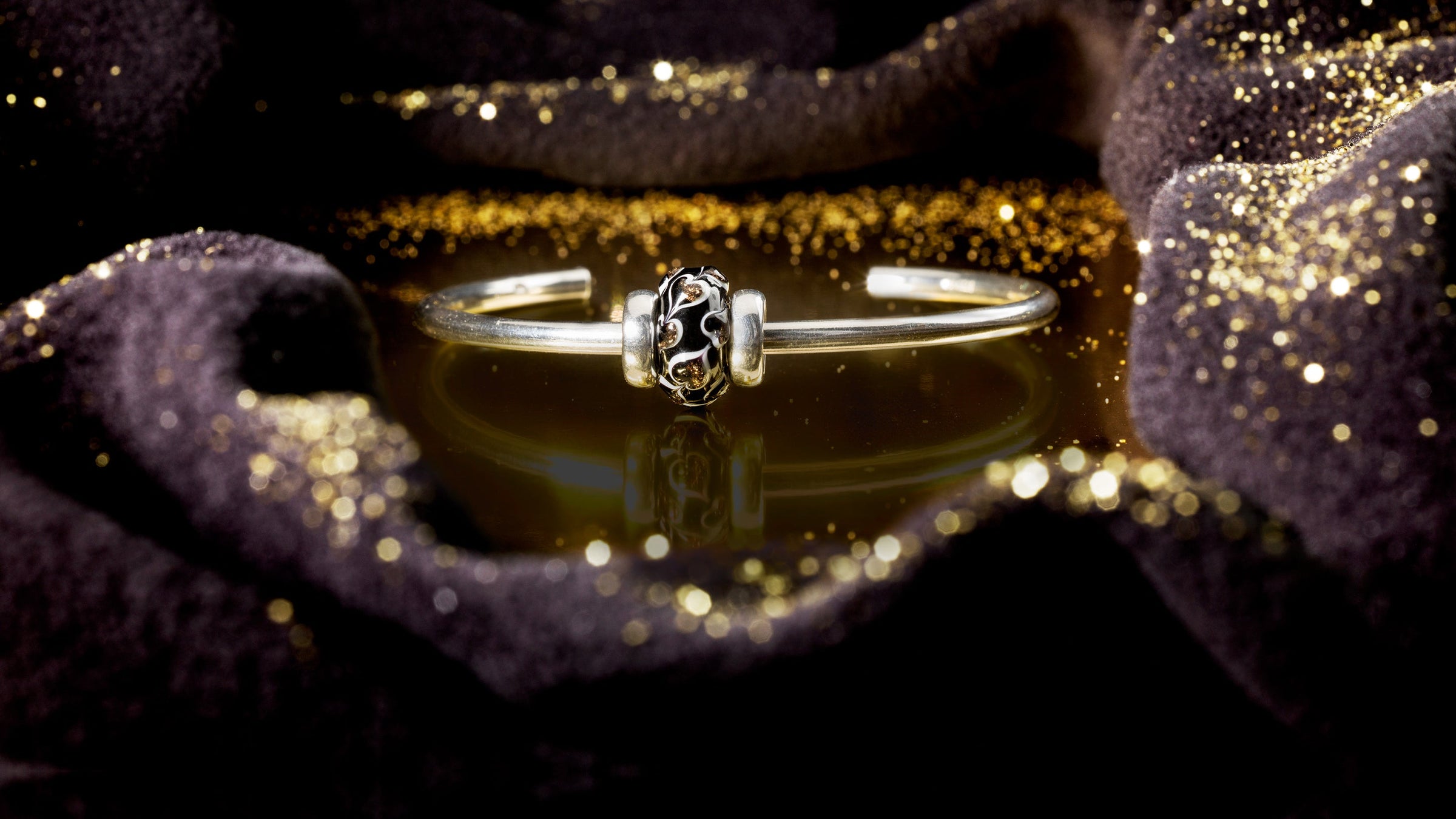 Inspirational Black Friday Launch Trollbeads Shimmering Love jewelry Bead